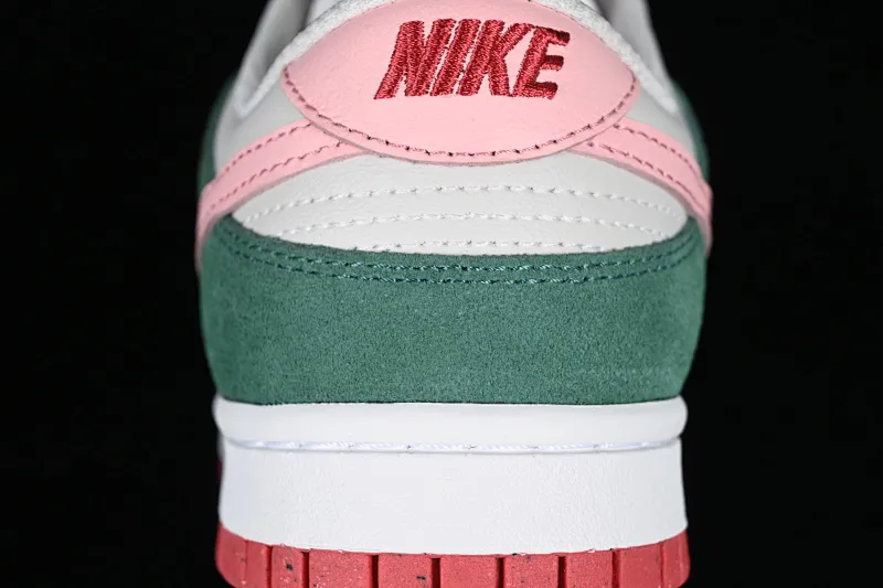 All Categories Nk SB Dunk Series Nk SB Dunk Low Low-top sneakers Nk Dunk Low "All Petals United" Sonorous Rose SB low-top casual sneakers FN8923-061